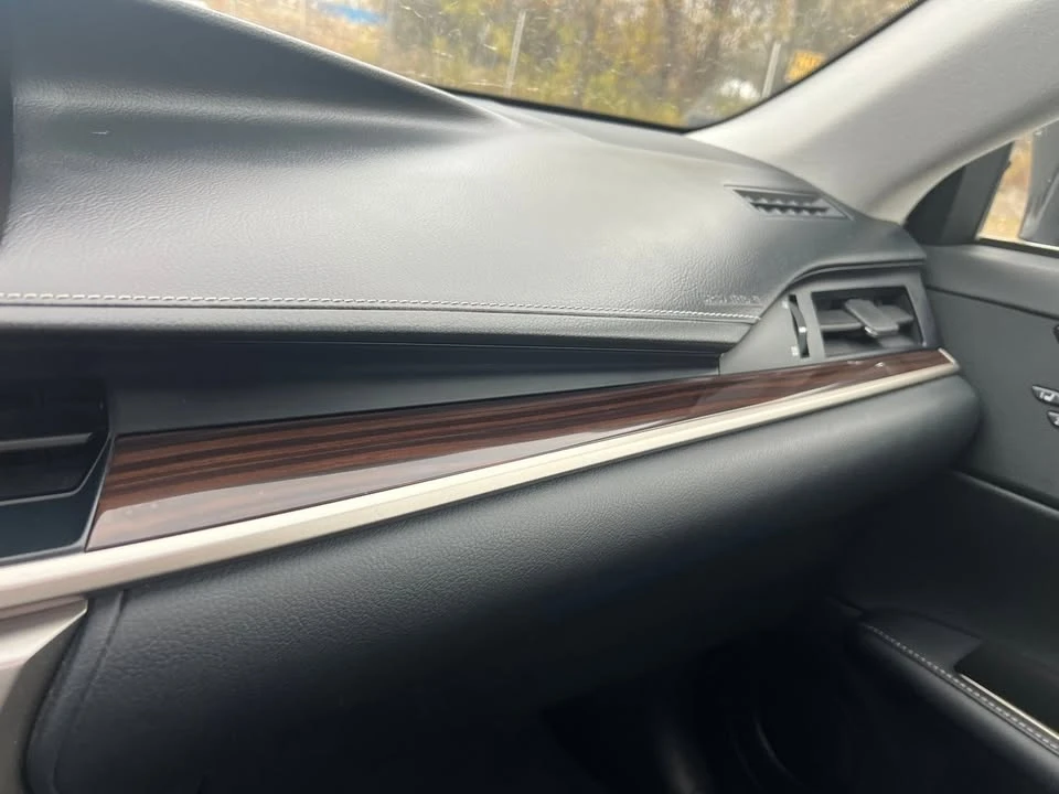 2016 Lexus ES 6th Gen - Image 14 of 15