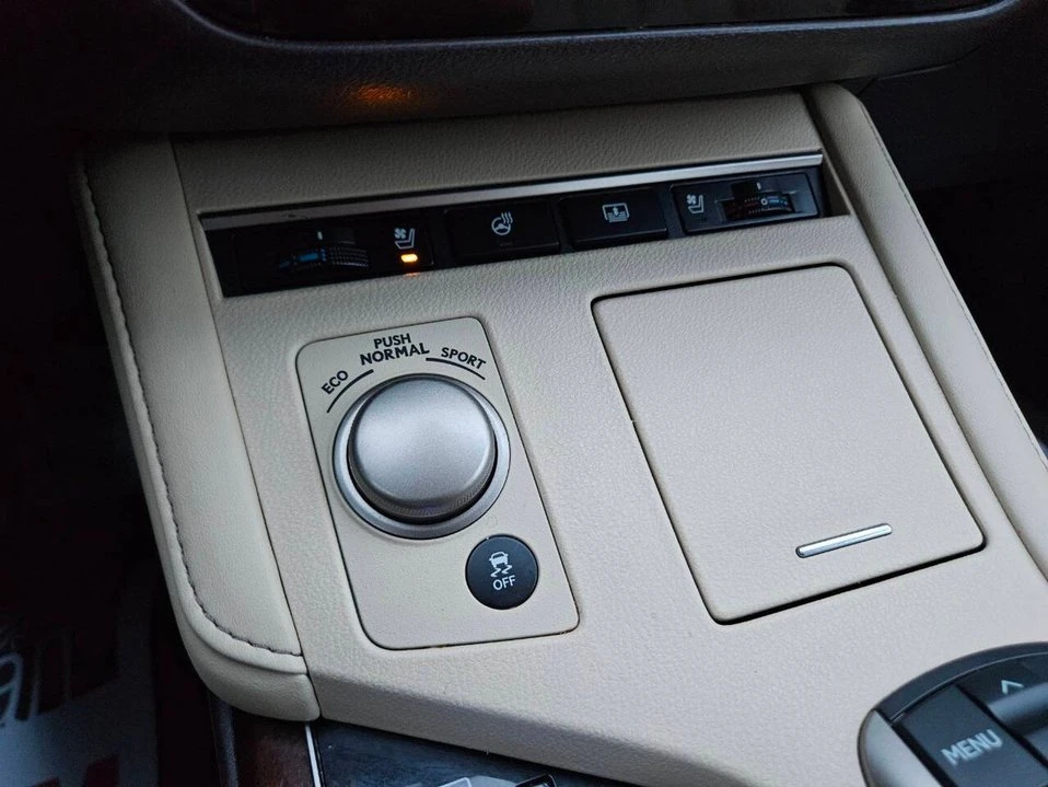 2016 Lexus ES 6th Gen - Image 15 of 20