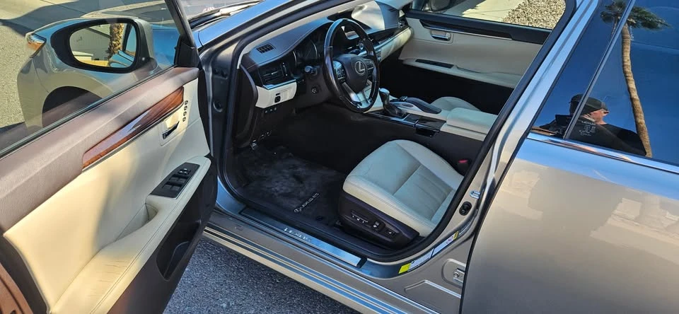 2016 Lexus ES 6th Gen - Image 7 of 7