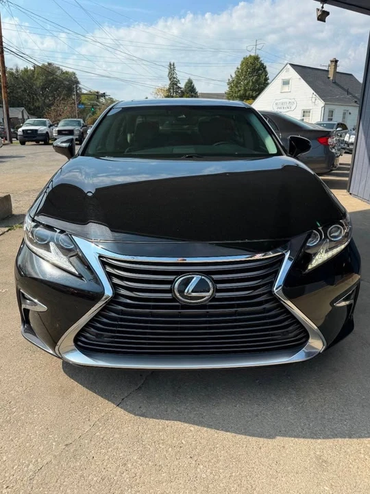 2016 Lexus ES 6th Gen - Image 2 of 20