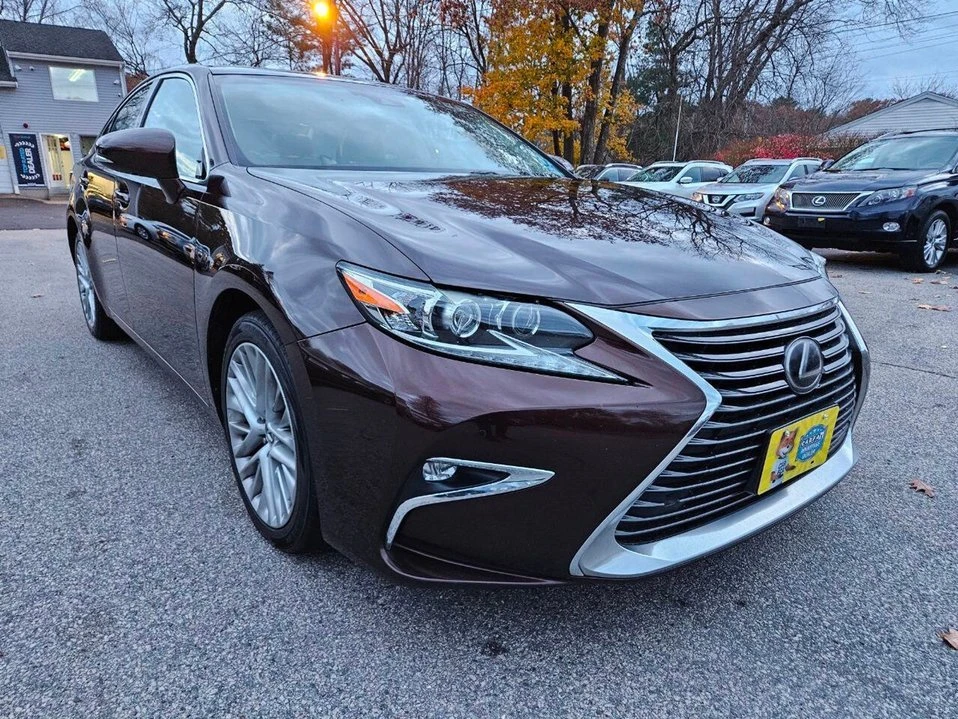 2016 Lexus ES 6th Gen - Image 7 of 20