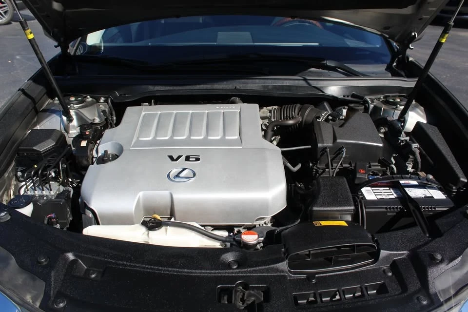2016 Lexus ES 6th Gen - Image 17 of 18
