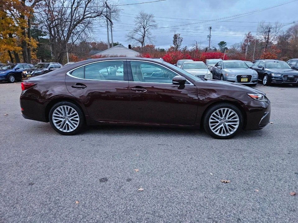 2016 Lexus ES 6th Gen - Image 6 of 20
