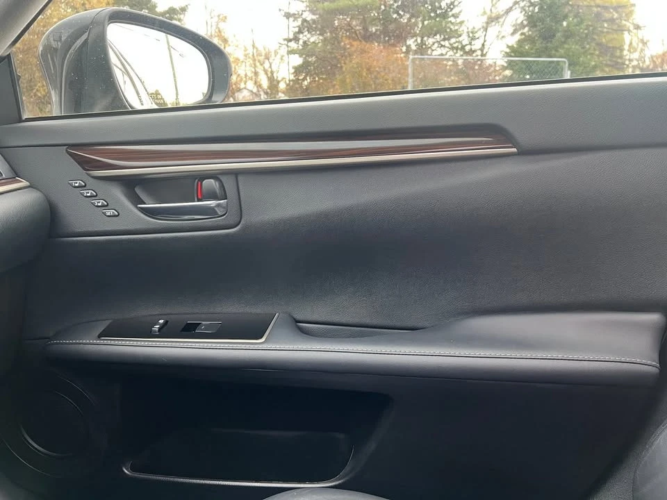 2016 Lexus ES 6th Gen - Image 15 of 15