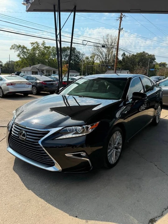 2016 Lexus ES 6th Gen - Image 3 of 20