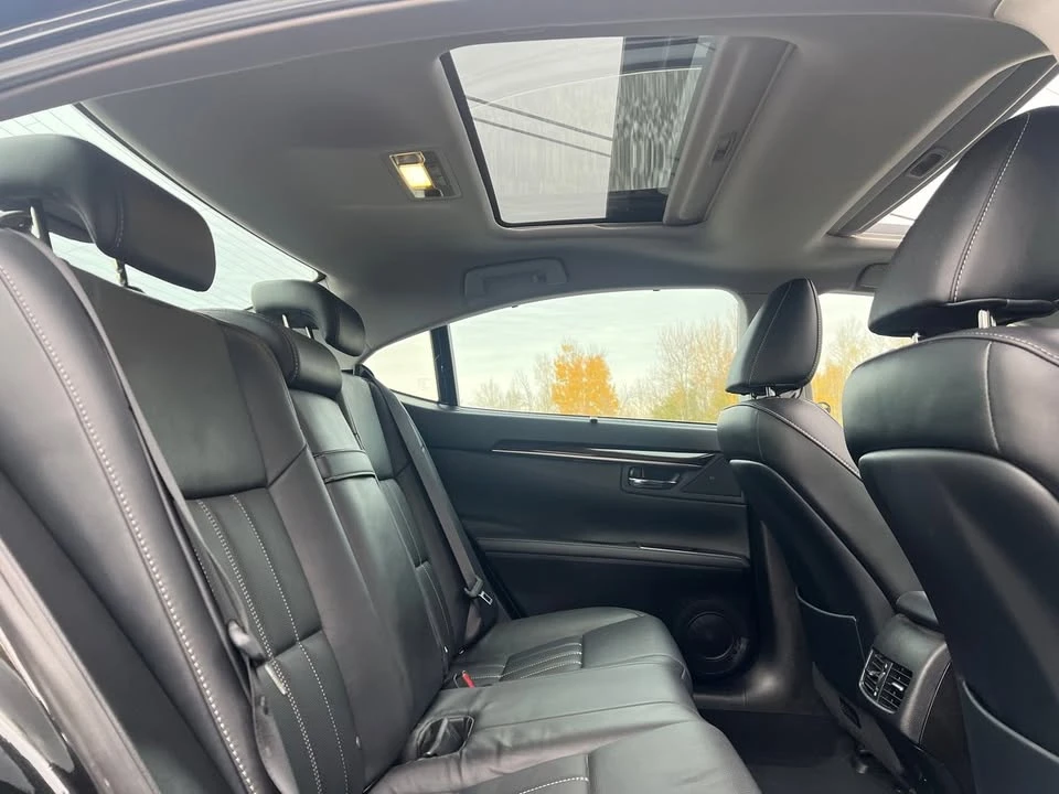 2016 Lexus ES 6th Gen - Image 10 of 15