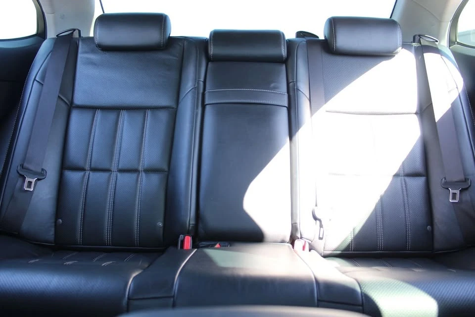 2016 Lexus ES 6th Gen - Image 11 of 18