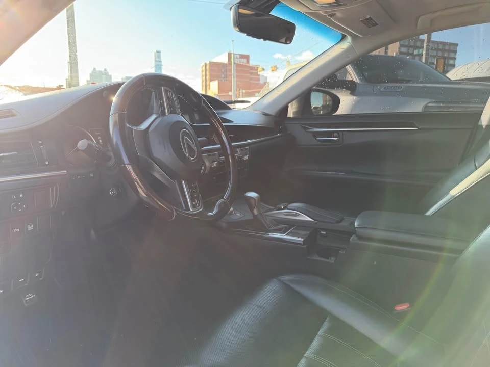 2016 Lexus ES 6th Gen - Image 9 of 15