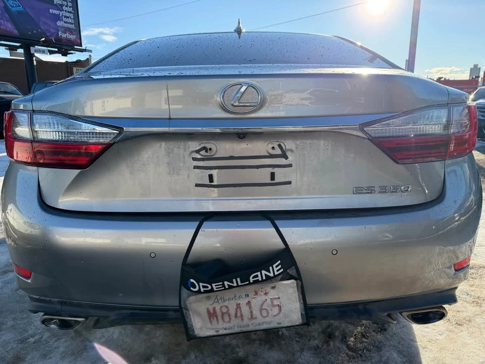2016 Lexus ES 6th Gen - Image 8 of 15
