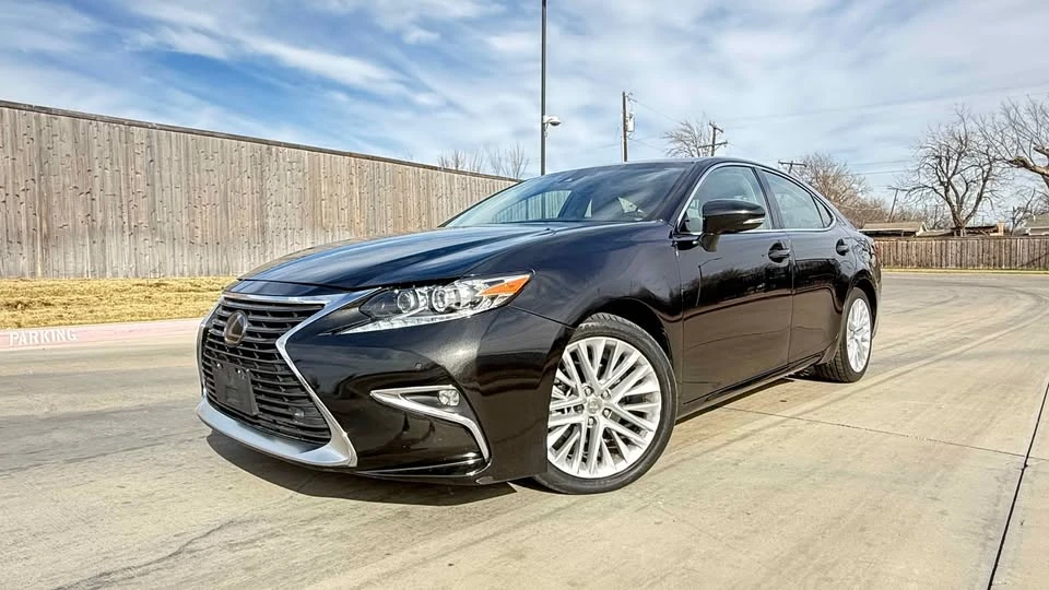 2016 Lexus ES 6th Gen - Image 11 of 11