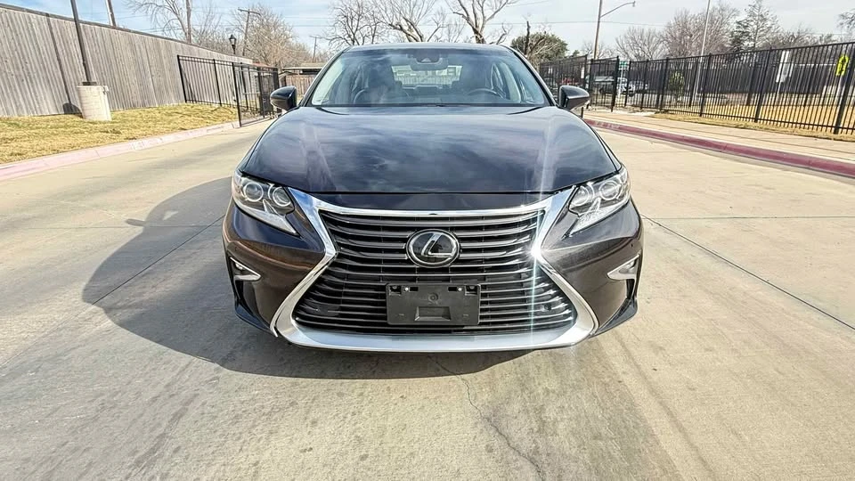 2016 Lexus ES 6th Gen - Image 4 of 11