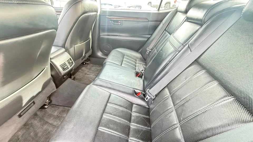 2016 Lexus ES 6th Gen - Image 2 of 11