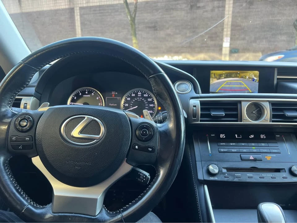 2016 Lexus ES 6th Gen - Image 8 of 11