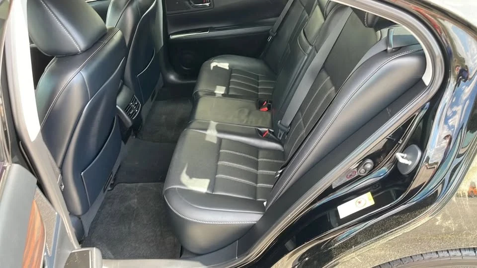 2016 Lexus ES 6th Gen - Image 15 of 20