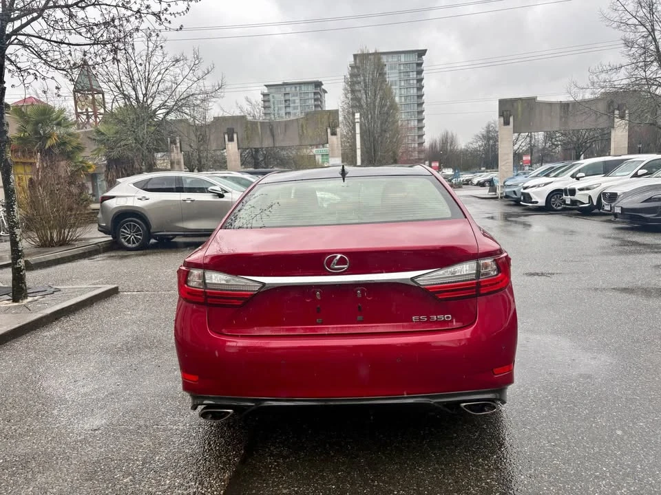 2016 Lexus ES 6th Gen - Image 5 of 13