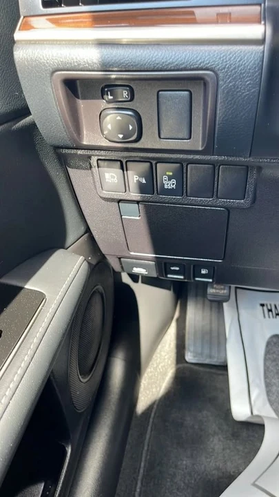 2016 Lexus ES 6th Gen - Image 12 of 20