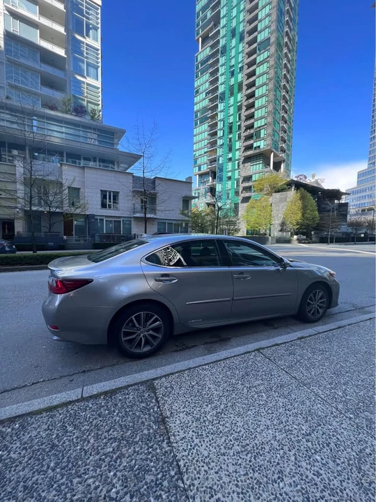 2016 Lexus ES 6th Gen - Image 3 of 5