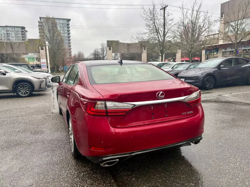 2016 Lexus ES 6th Gen - Image 2 of 17