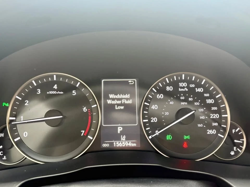 2016 Lexus ES 6th Gen - Image 10 of 17