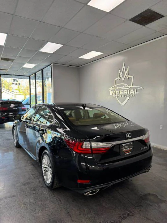 2016 Lexus ES 6th Gen - Image 6 of 16