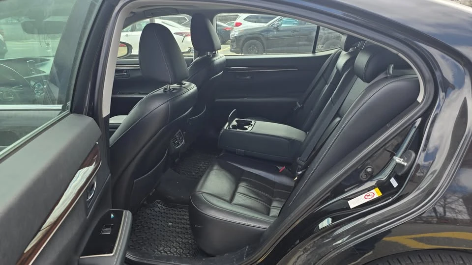 2016 Lexus ES 6th Gen - Image 13 of 14