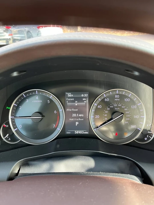 2016 Lexus ES 6th Gen - Image 9 of 11