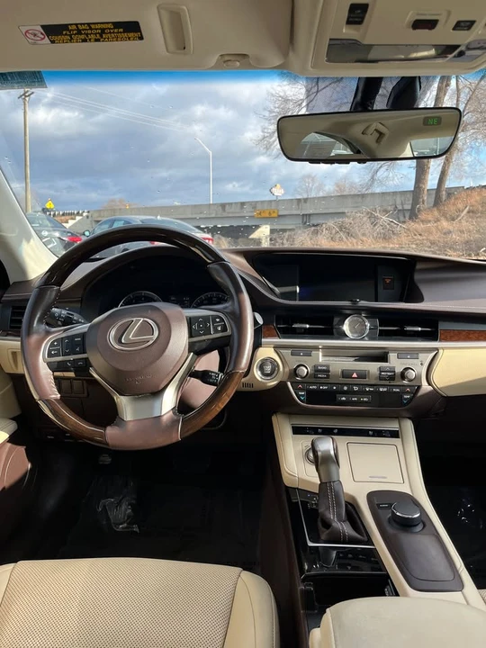 2016 Lexus ES 6th Gen - Image 7 of 11
