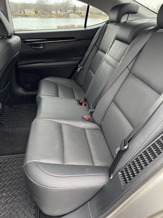 2016 Lexus ES 6th Gen - Image 8 of 8