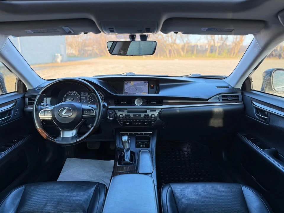 2016 Lexus ES 6th Gen - Image 18 of 20