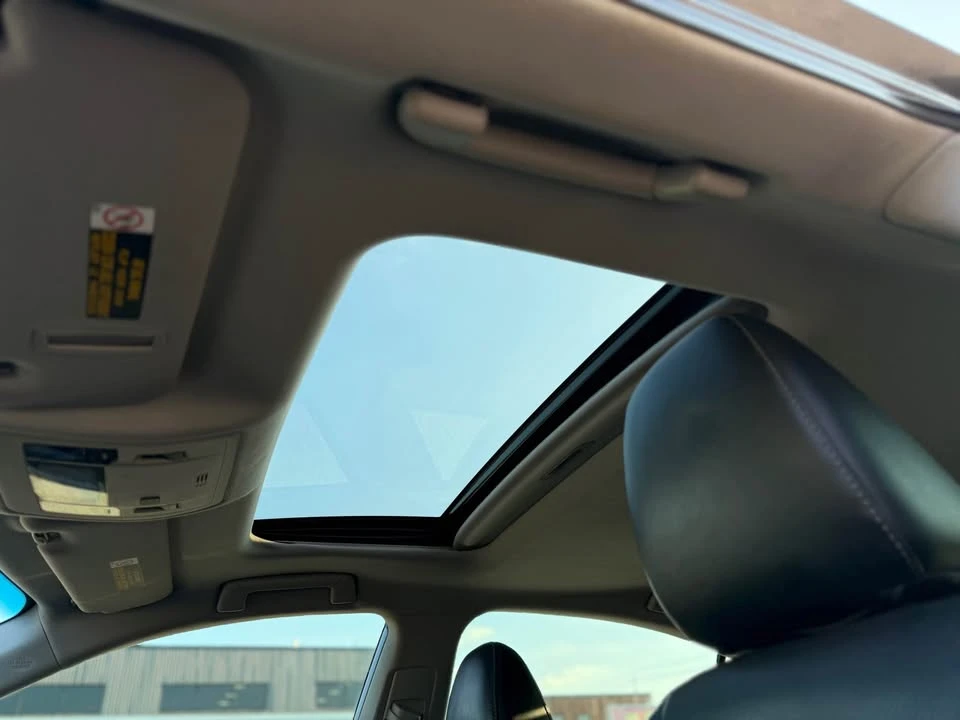 2016 Lexus ES 6th Gen - Image 9 of 20