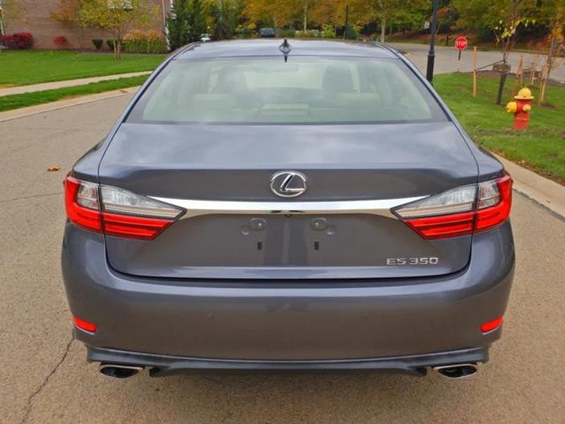 2016 Lexus ES 6th Gen - Image 8 of 19
