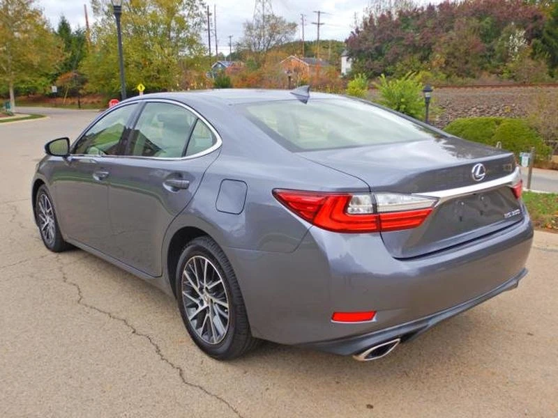 2016 Lexus ES 6th Gen - Image 6 of 19