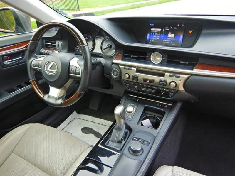 2016 Lexus ES 6th Gen - Image 2 of 19