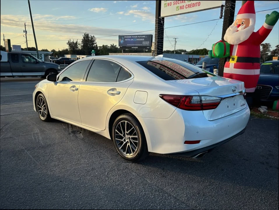 2016 Lexus ES 6th Gen - Image 6 of 13