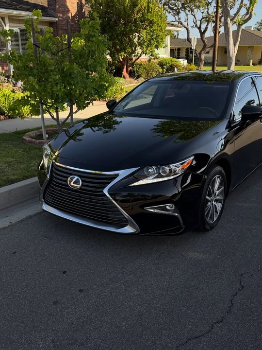 2016 Lexus ES 6th Gen - Image 3 of 19