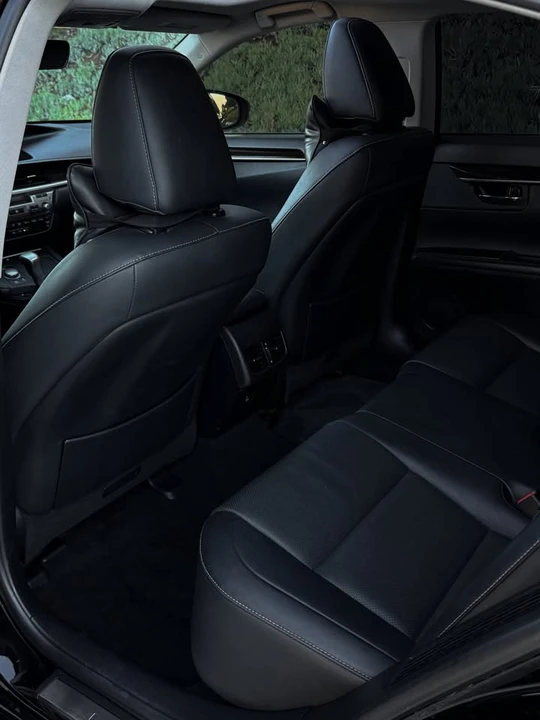 2016 Lexus ES 6th Gen - Image 19 of 19