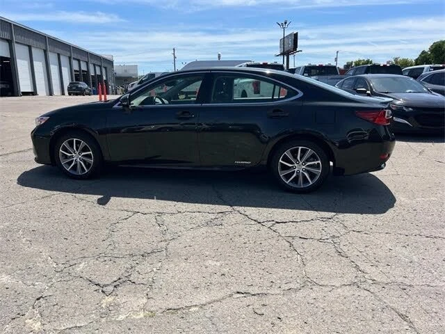 2016 Lexus ES 6th Gen - Image 5 of 18