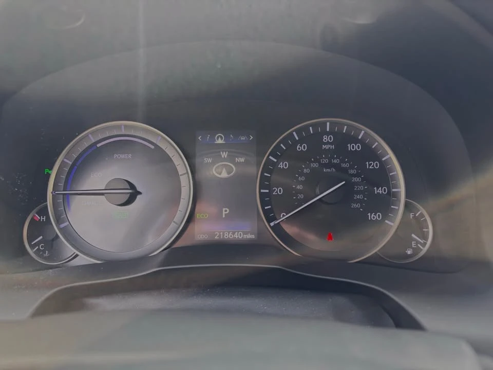 2016 Lexus ES 6th Gen - Image 10 of 14