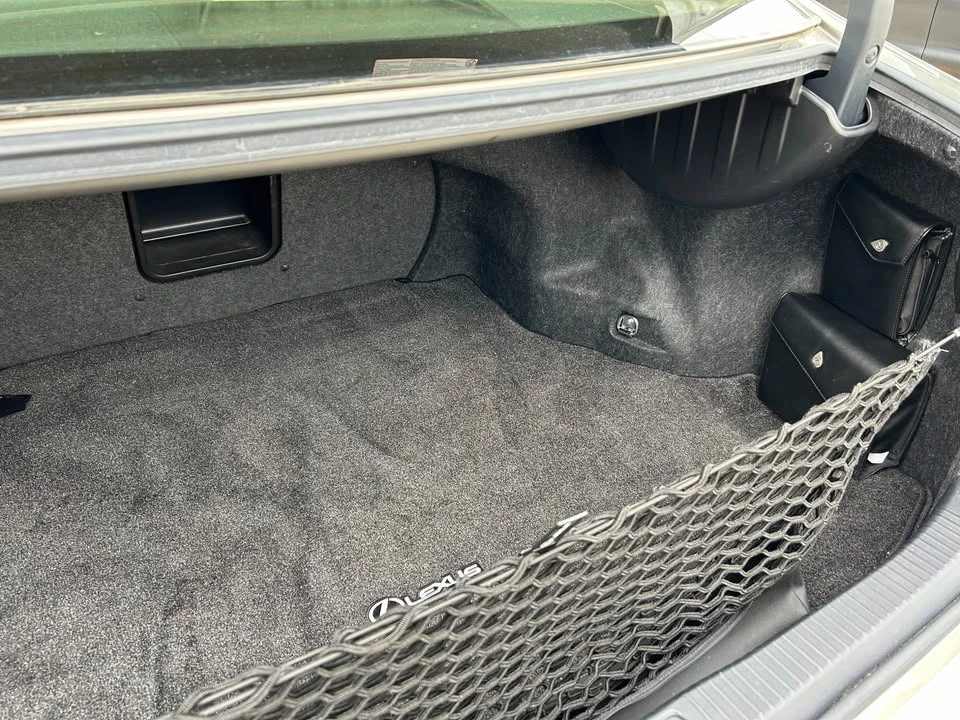 2016 Lexus ES 6th Gen - Image 10 of 10