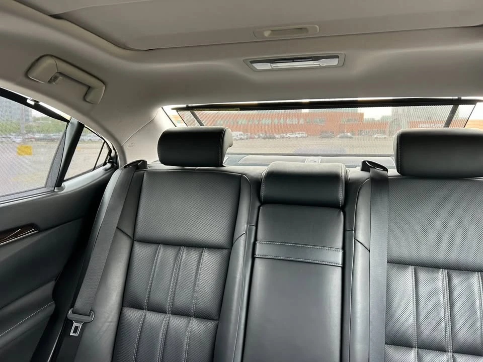2016 Lexus ES 6th Gen - Image 7 of 10