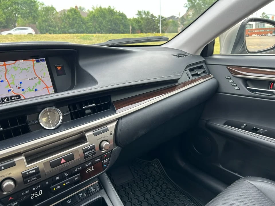 2016 Lexus ES 6th Gen - Image 3 of 10