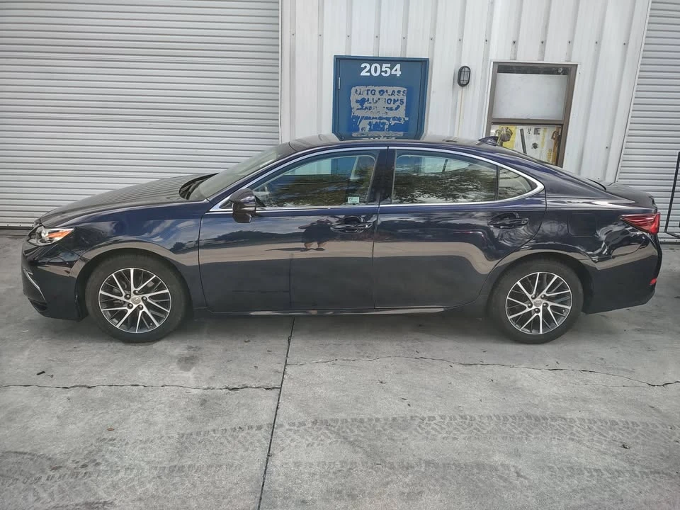 2016 Lexus ES 6th Gen - Image 7 of 12