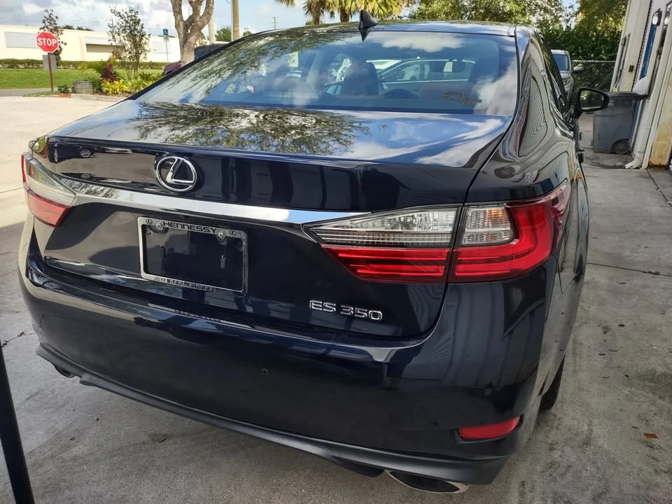 2016 Lexus ES 6th Gen - Image 2 of 12
