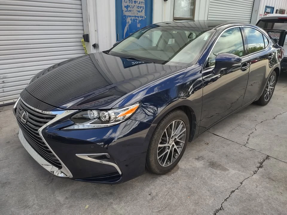 2016 Lexus ES 6th Gen - Image 4 of 12