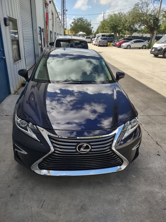 2016 Lexus ES 6th Gen - Image 11 of 12