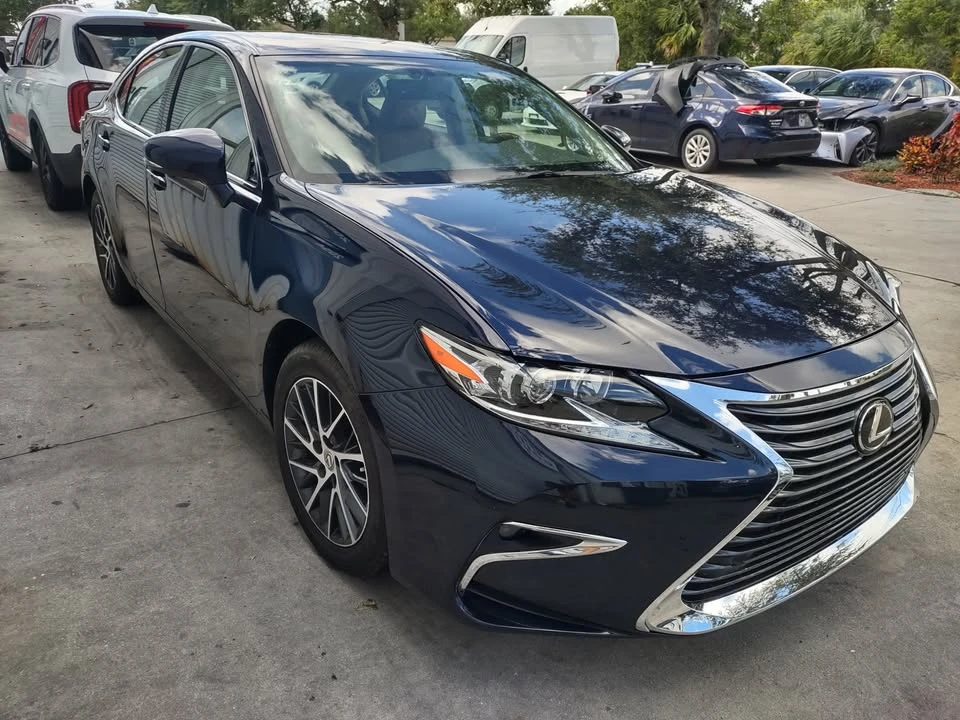 2016 Lexus ES 6th Gen - Image 3 of 12