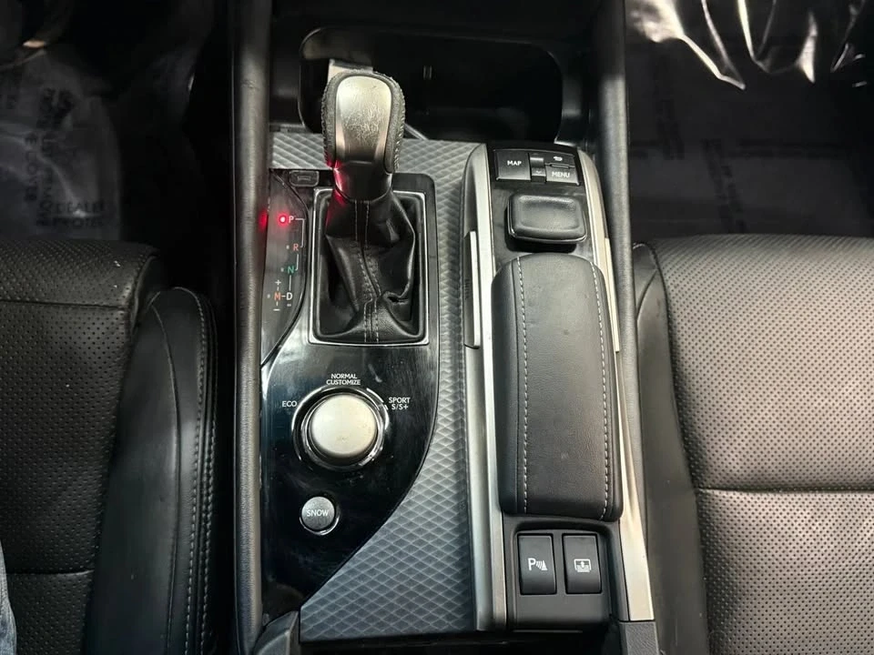 2016 Lexus GS 4th Gen - Image 16 of 20