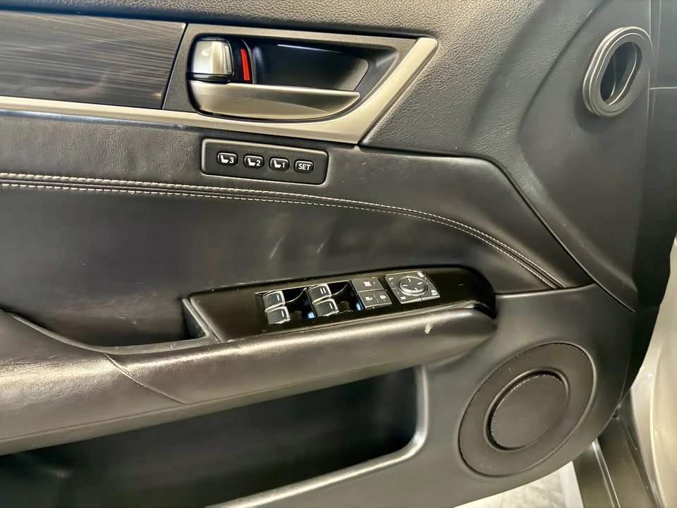 2016 Lexus GS 4th Gen - Image 17 of 19