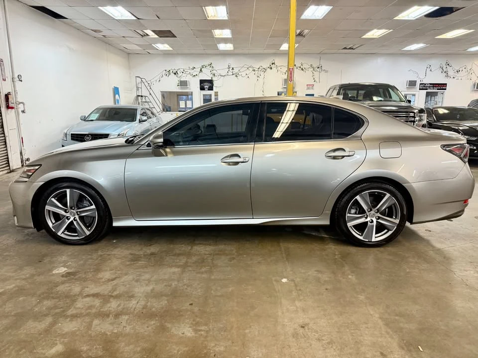 2016 Lexus GS 4th Gen - Image 8 of 19