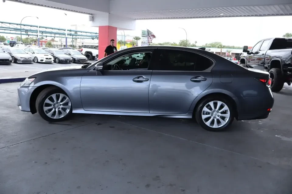 2016 Lexus GS 4th Gen - Image 2 of 7